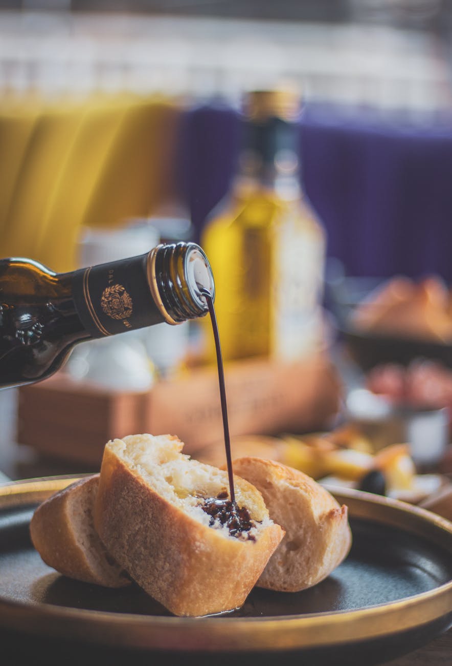 L’aceto balsamico tradizionale di Modena: storia, produzione e dove acquistarlo direttamente dai produttori