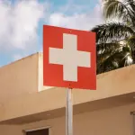 Croce Rossa, bandiera sul Municipio di Reggio Emilia