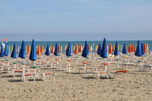 La Notte Rosa: cos’è, quando si tiene e come vivere il Capodanno dell’estate sulla Riviera romagnola