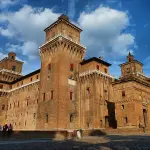 Il Castello Estense di Ferrara: storia dei d’Este, orari e perché è uno dei castelli più belli d’Italia