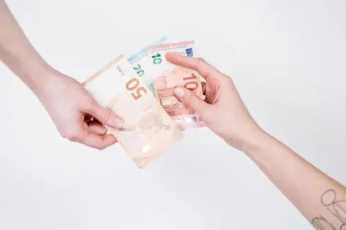 Montecchio Emilia, prestito da 500 euro: tre denunciati