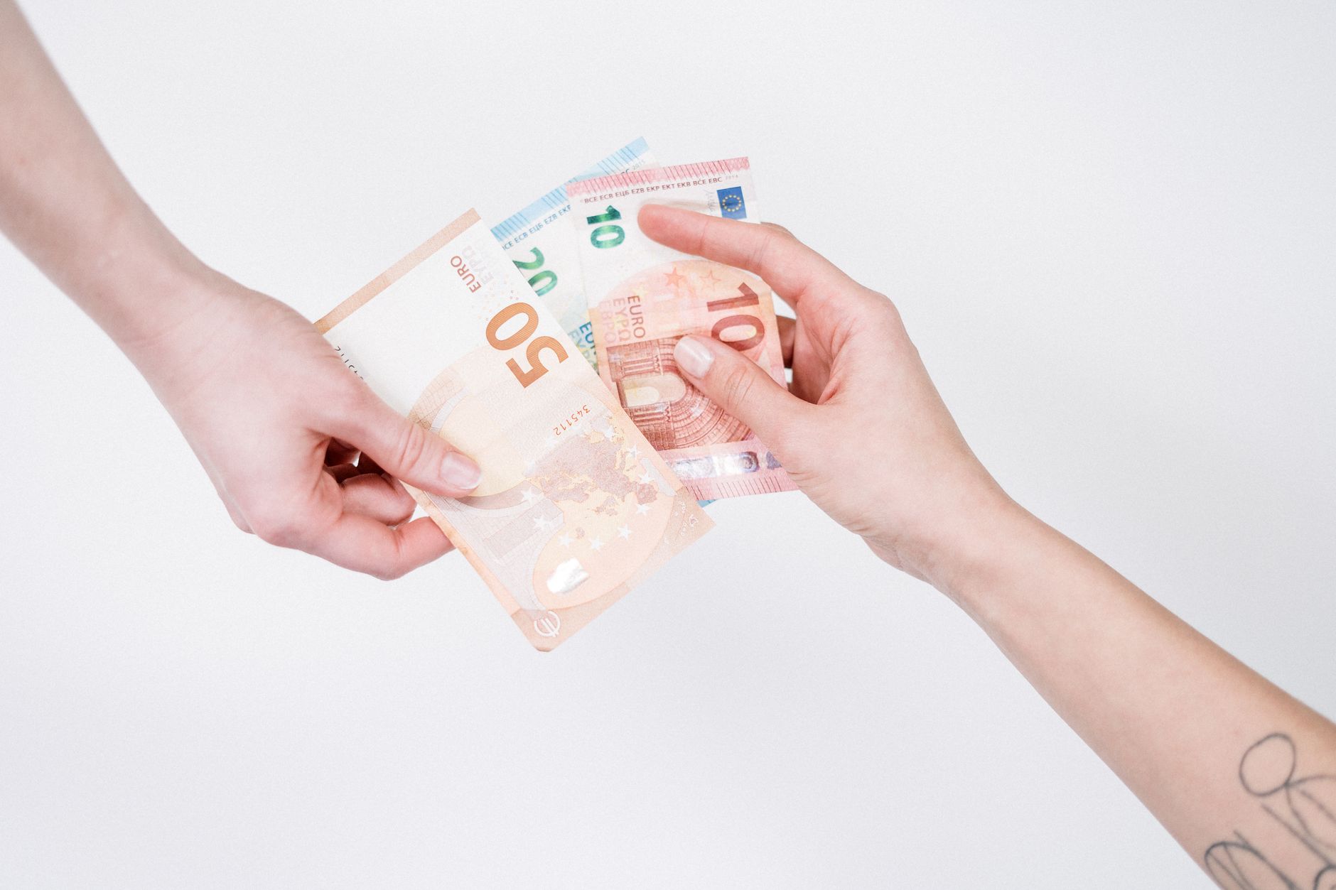 Montecchio Emilia, prestito da 500 euro: tre denunciati