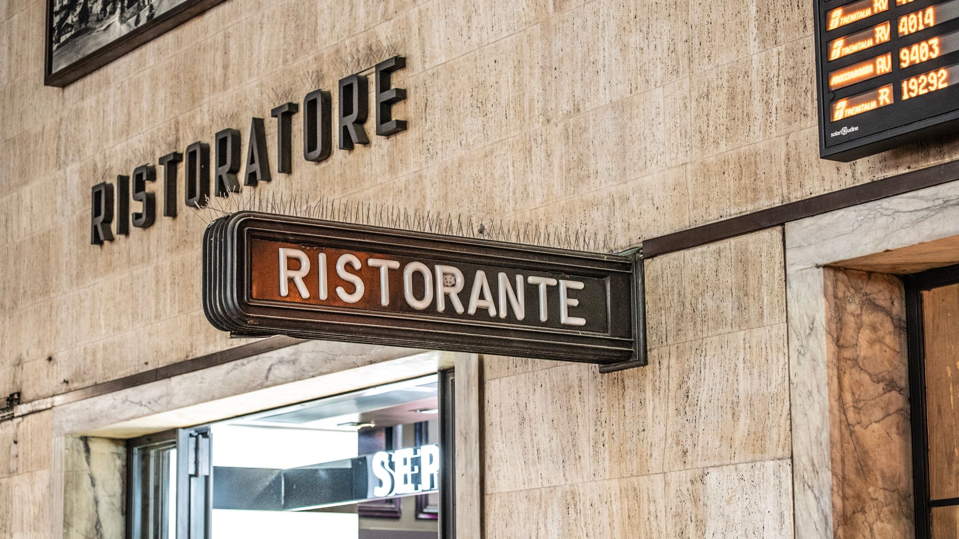 Castel San Pietro, evade dai domiciliari e va al ristorante