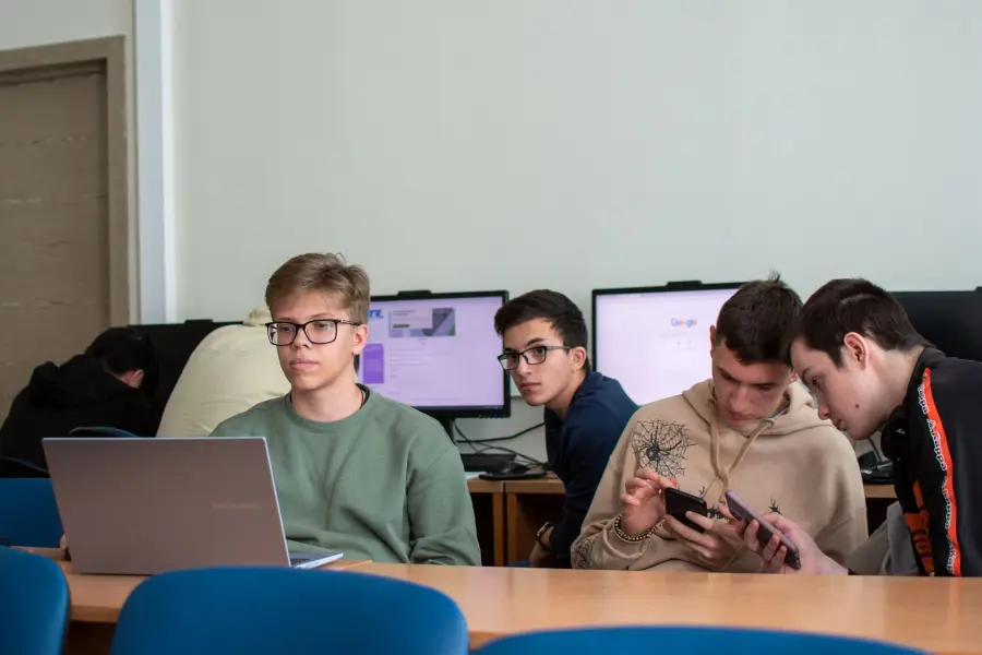 Emilia-Romagna, 8.500 studenti nei corsi di formazione professionale